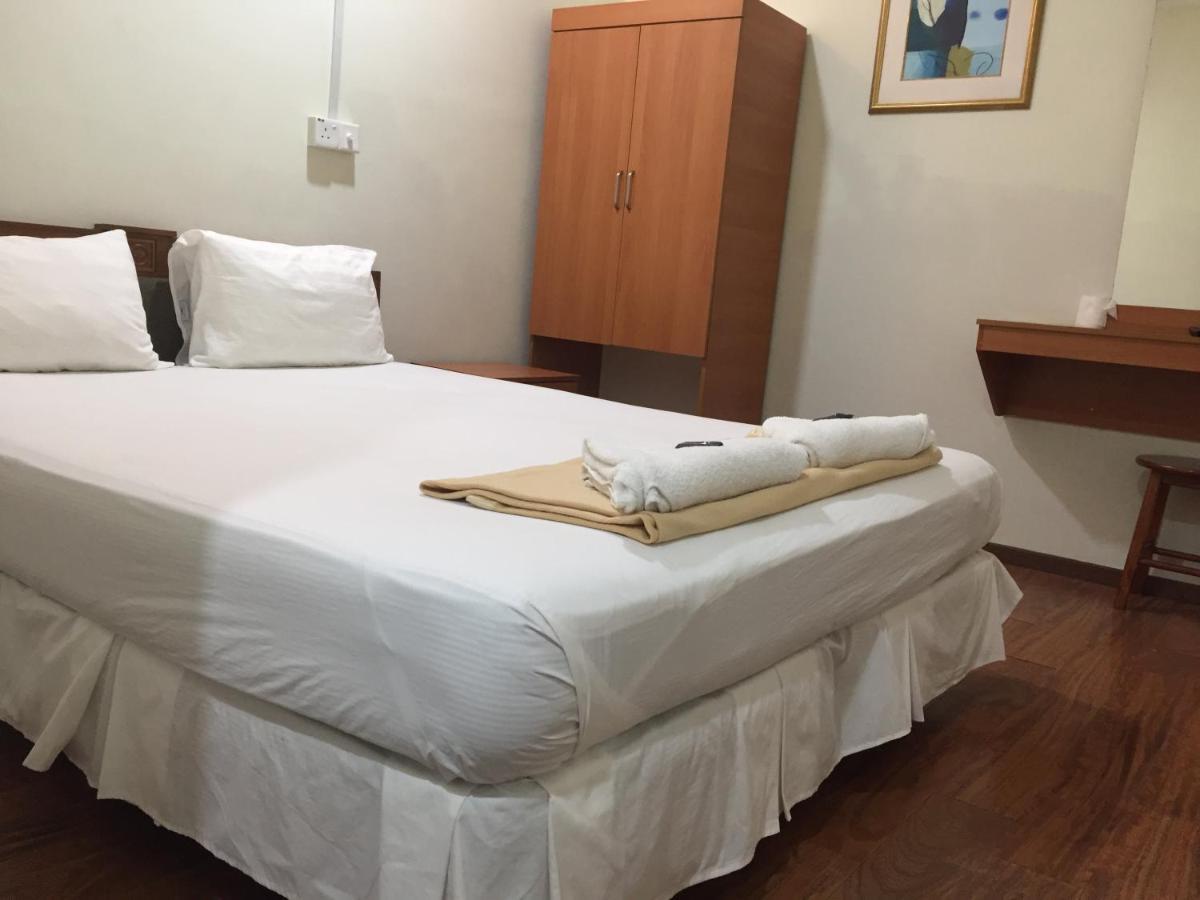 Hotel Sri Malim Танджунг-Малим Экстерьер фото
